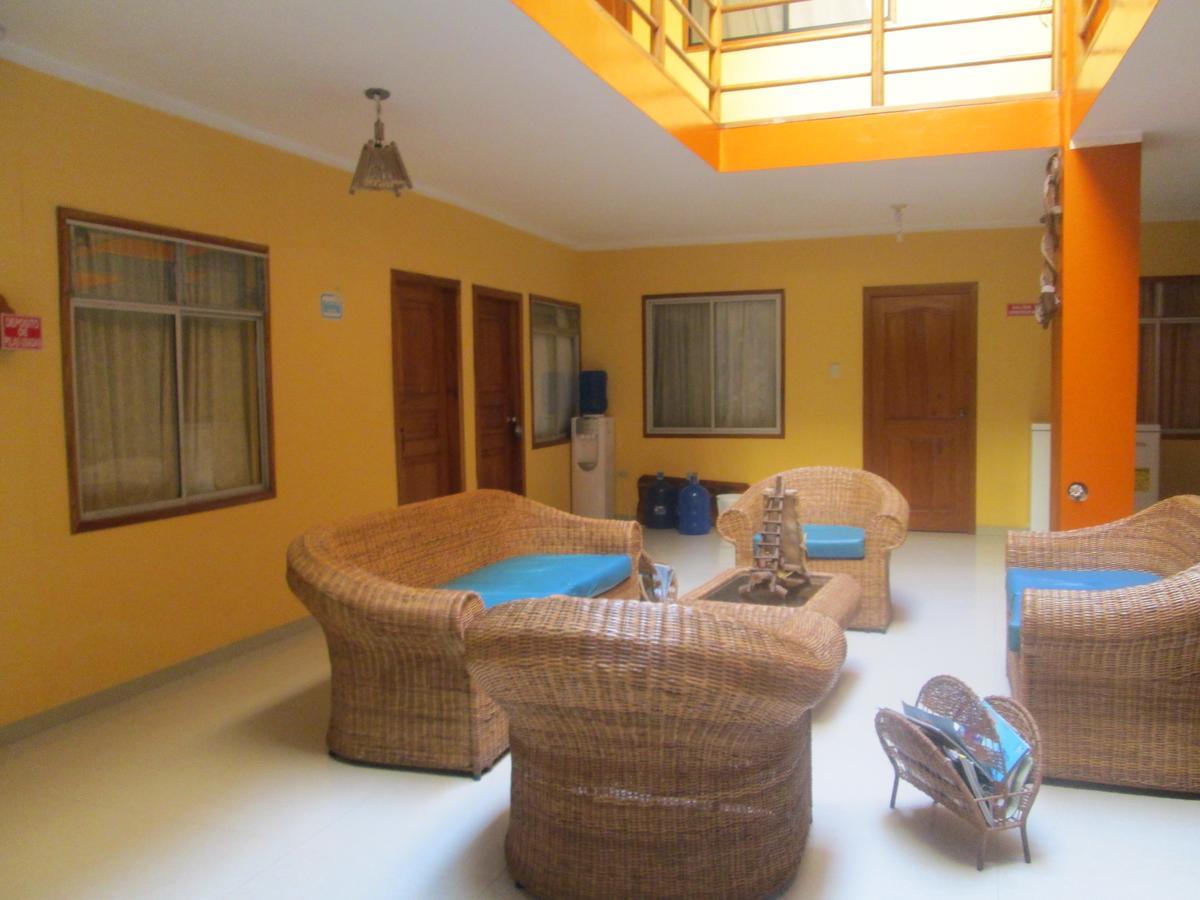 بويرتو بكويريزو مورينو Hostal Leon Dormido المظهر الخارجي الصورة