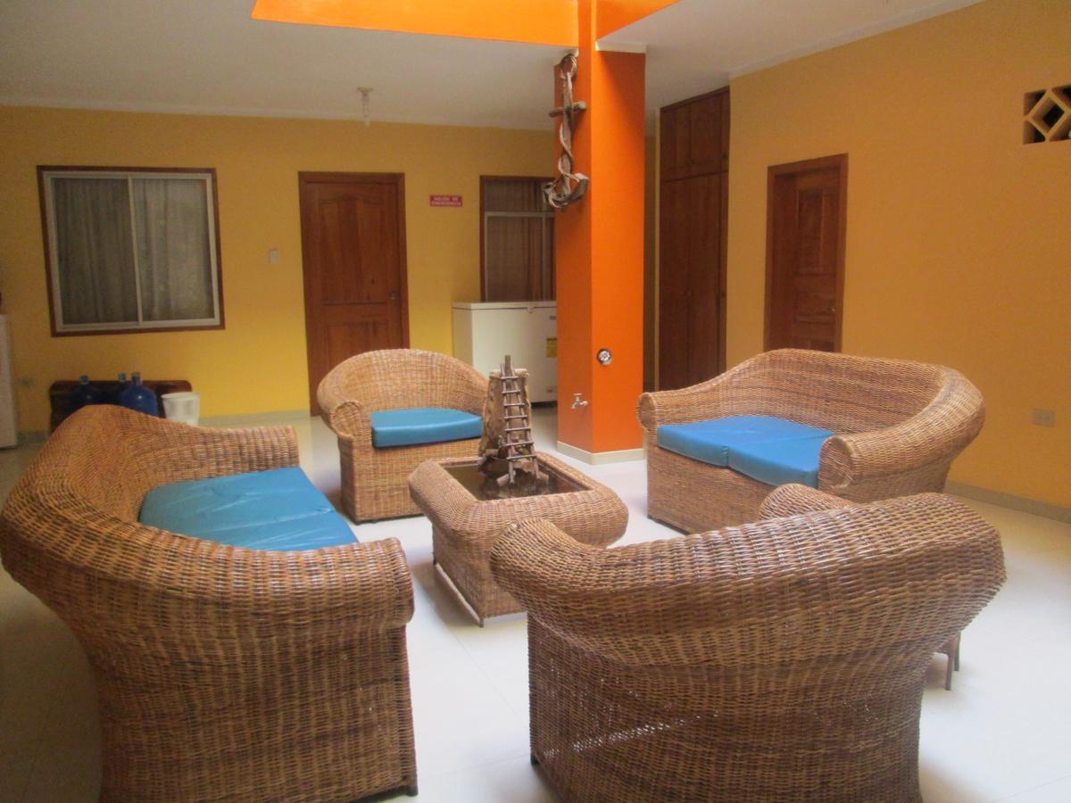 بويرتو بكويريزو مورينو Hostal Leon Dormido المظهر الخارجي الصورة