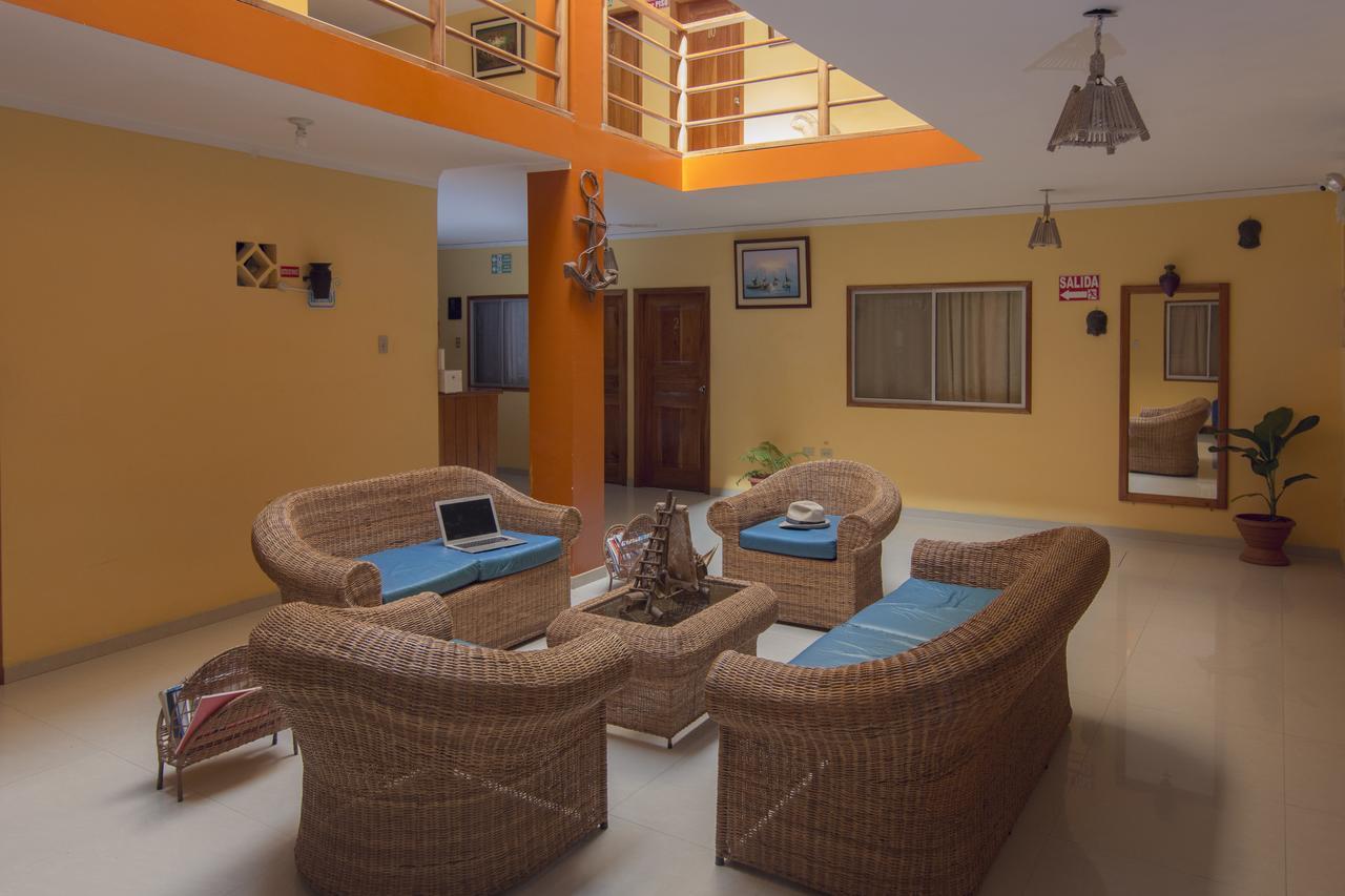 بويرتو بكويريزو مورينو Hostal Leon Dormido المظهر الخارجي الصورة